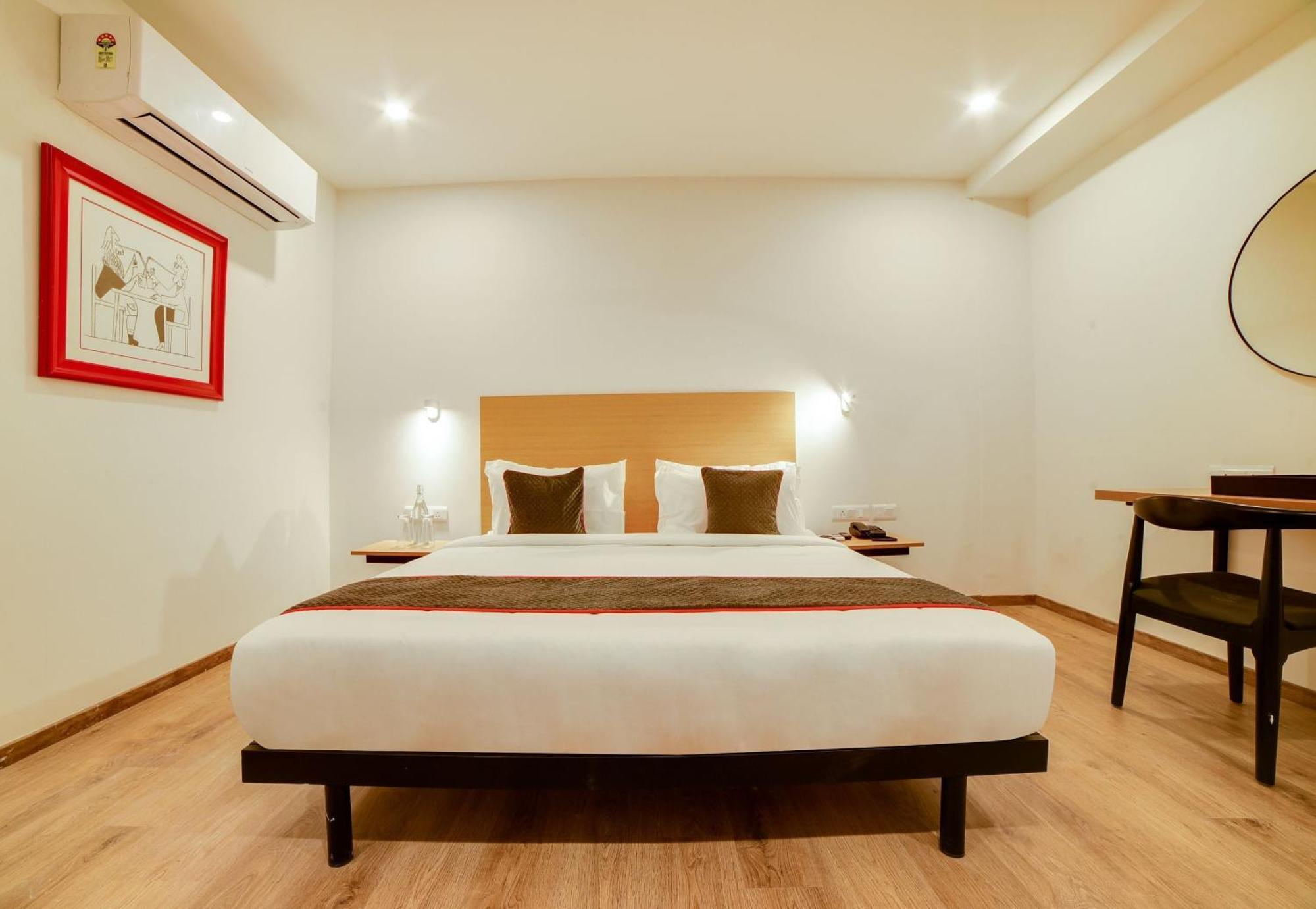 Super Townhouse Hosur Main Road Bommanahalli Near Gopalan Innovation Mall Bangalore Luaran gambar