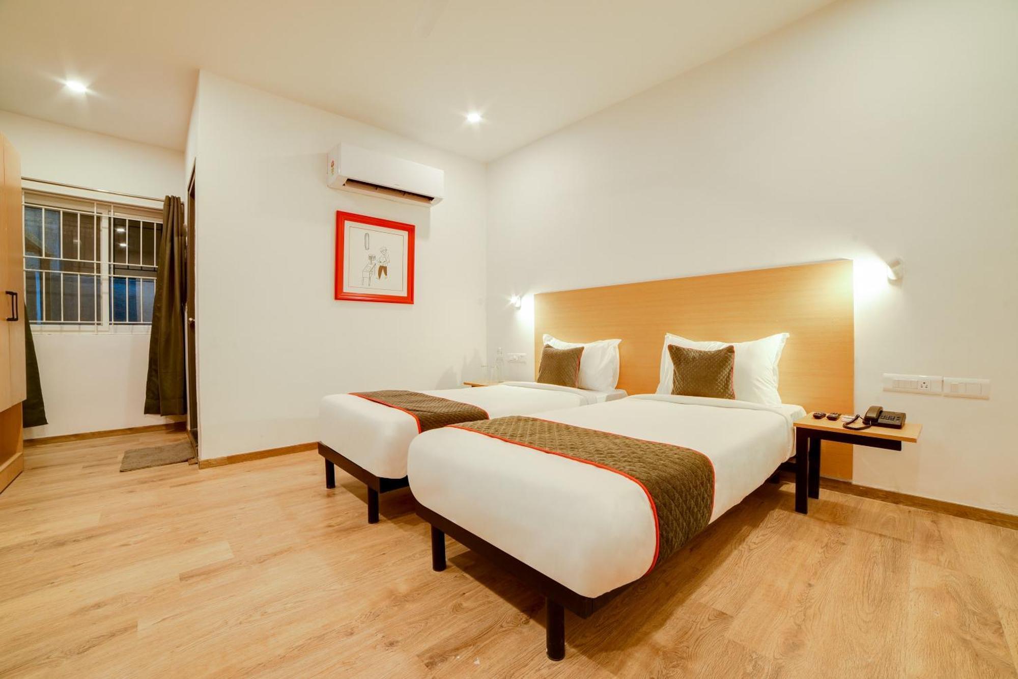 Super Townhouse Hosur Main Road Bommanahalli Near Gopalan Innovation Mall Bangalore Luaran gambar