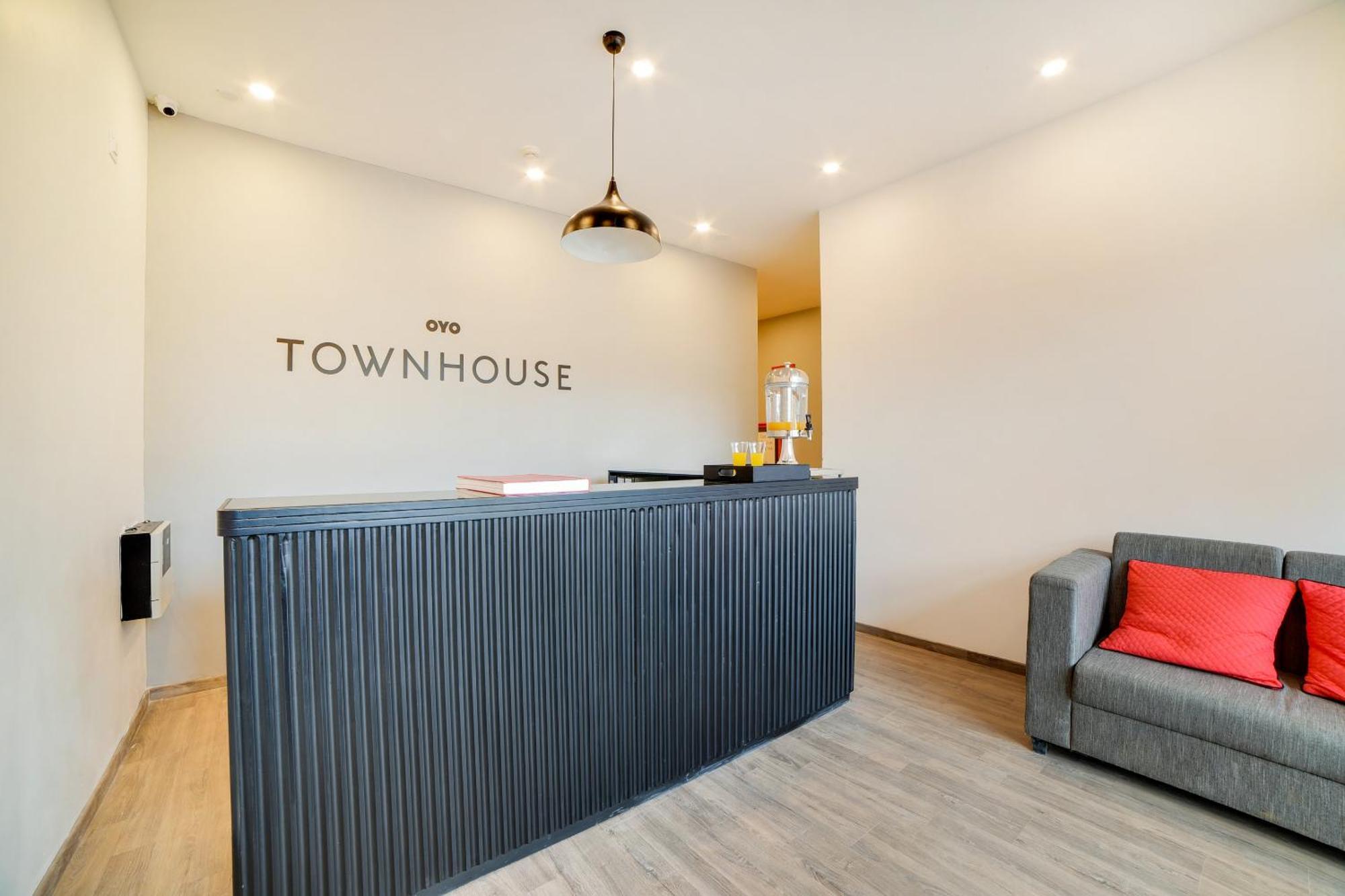 Super Townhouse Hosur Main Road Bommanahalli Near Gopalan Innovation Mall Bangalore Luaran gambar